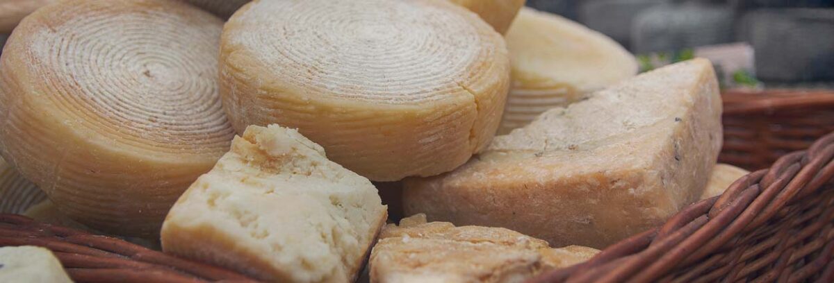 ¡Descubre cómo se elaboran los quesos artesanos de Espinelves!