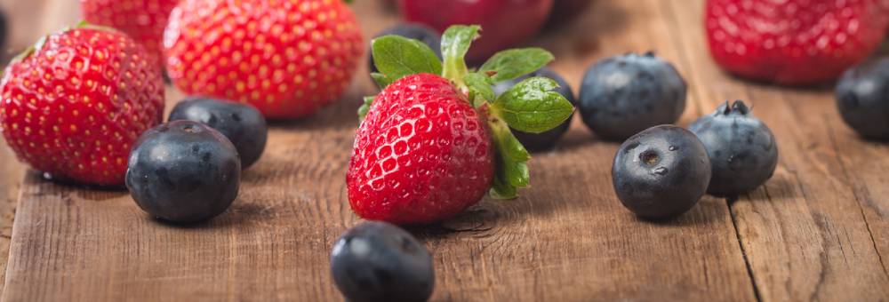 Prepara estas golosinas saludables e irresistibles con frutos rojos