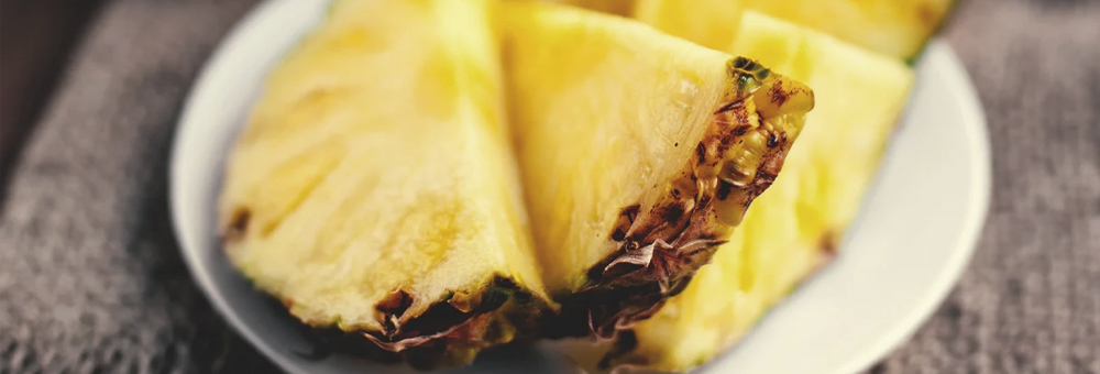 La piña, una fruta tropical que te ayuda a hacer la digestión
